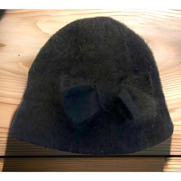 Nine West Black Wool Blend cloche Hat Bow soft fluffy Warm travel friendly OS - Picture 5 of 7